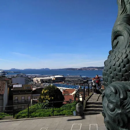 Apartamento A Casa Rosa- ático En El Centro De Vigo