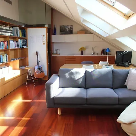 A Casa Rosa- Atico En El Centro De * Vigo